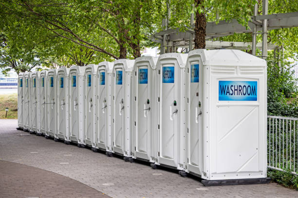 Best Wedding porta potty rental  in Altamont, KS