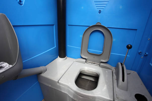 Best Emergency porta potty rental  in Altamont, KS